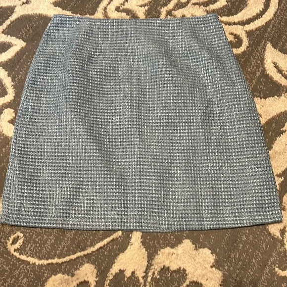 Pink lily skirt. Like new. Lined - Picture 1 of 4